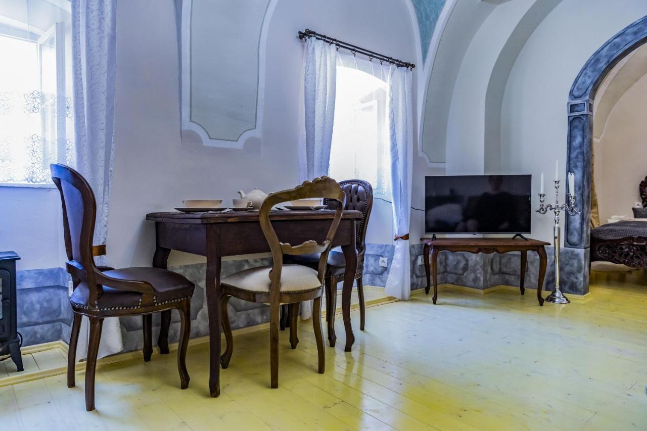 Apartman Charlotte V Dome So Studnou Na Streche Banská Štiavnica Εξωτερικό φωτογραφία