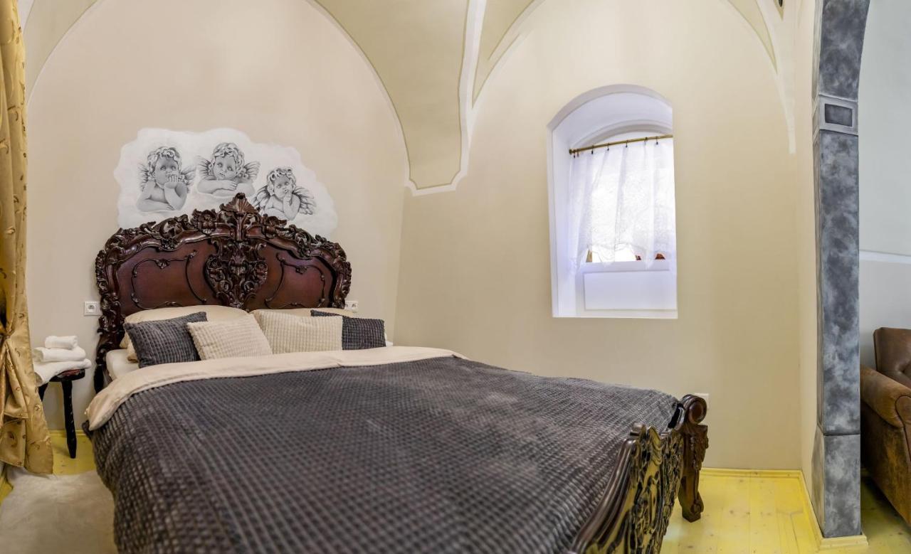Apartman Charlotte V Dome So Studnou Na Streche Banská Štiavnica Εξωτερικό φωτογραφία